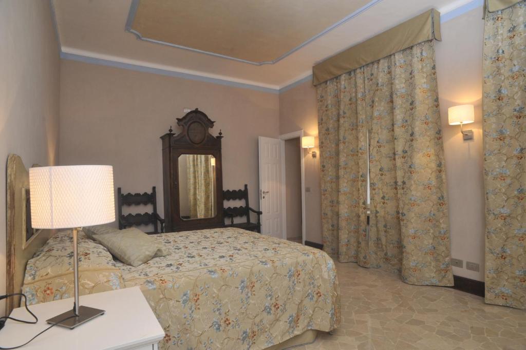 Relais Al Bel San Domenico Bed and Breakfast Alba  Rum bild